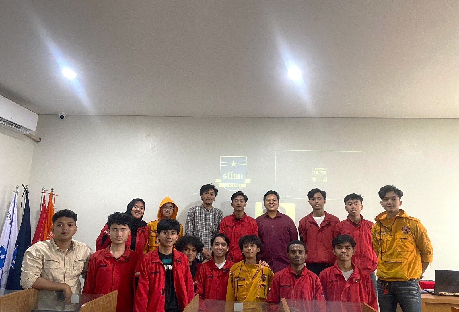 HMT STTMI Telah Menyelenggarakan Mining Talk #3: Pengenalan Geostatistik untuk Estimasi Sumber Daya Mineral Berbasis Isatis.neo